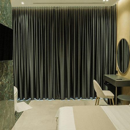 Comfort Suites Golem  Buitenkant foto