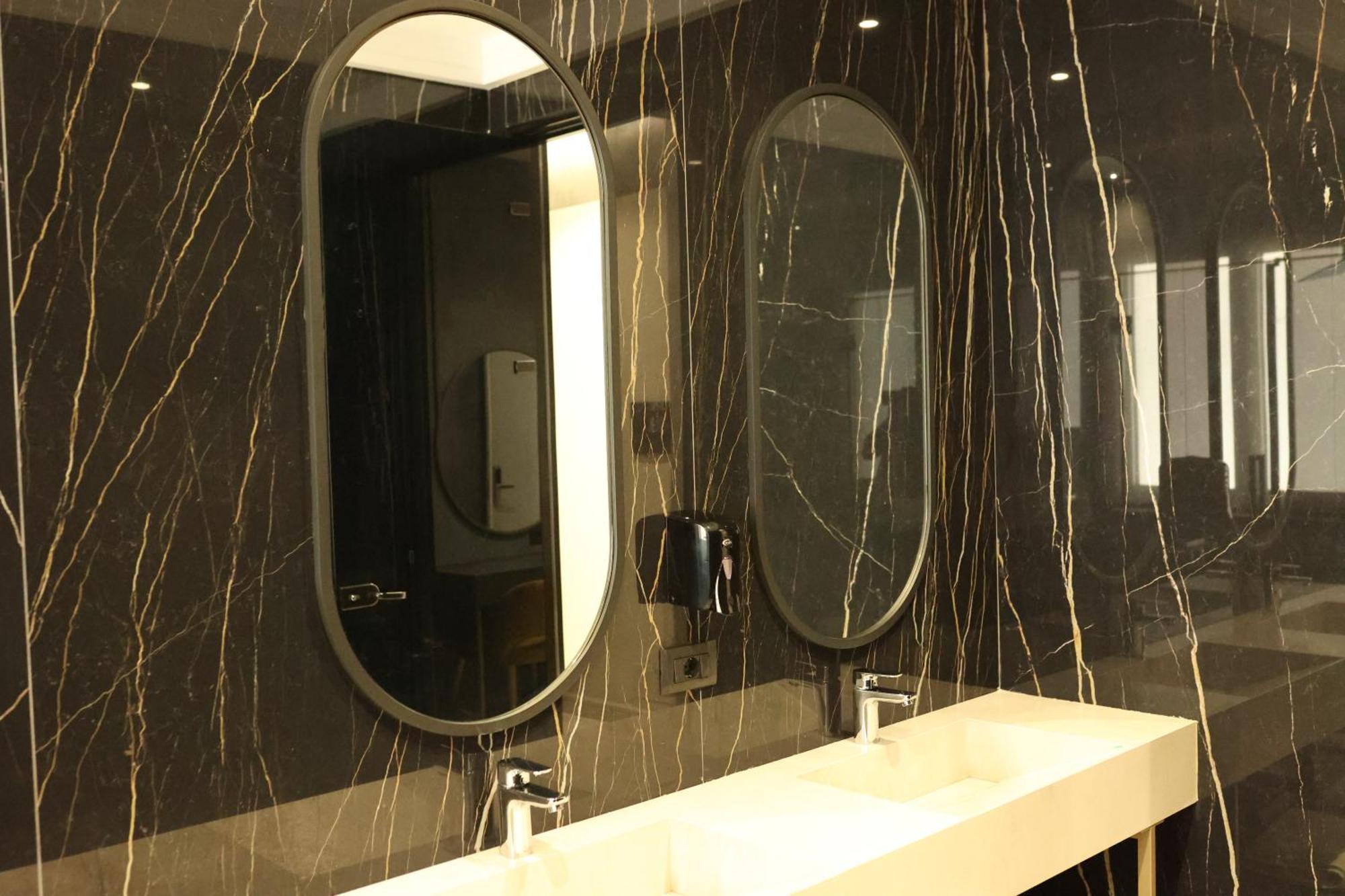 Comfort Suites Golem  Buitenkant foto