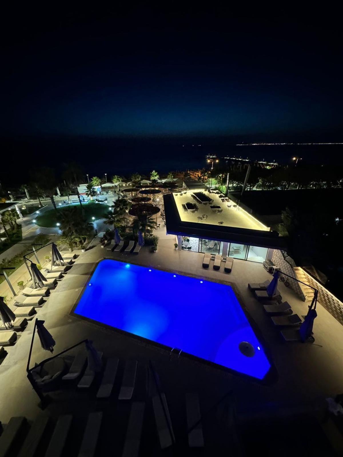 Comfort Suites Golem  Buitenkant foto