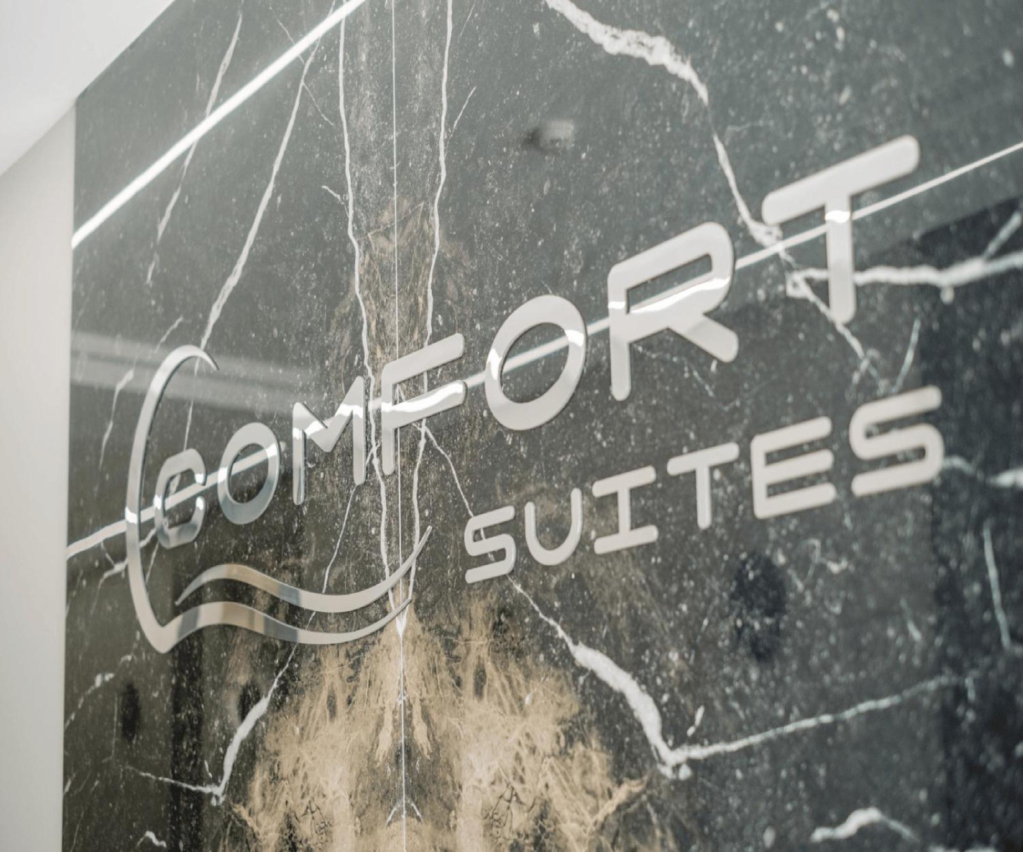 Comfort Suites Golem  Buitenkant foto